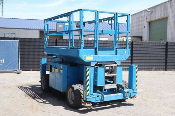 Scissor Lift Genie GS2669 RT Diesel 680kg 9.7m 2014 GS2669 RT 2014 2 Scissor Lifts image 7