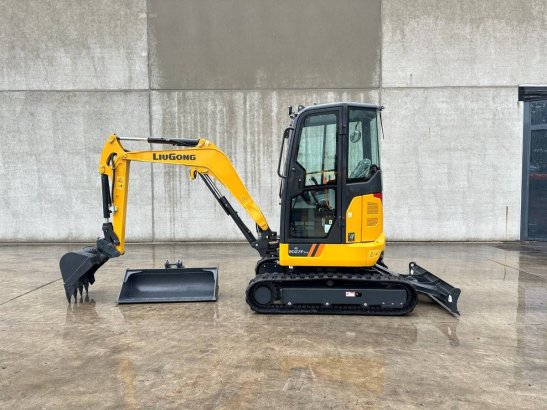 LiuGong 9027 FZTS Diesel Crawler Excavator 2026 New LIUGONG 9027 FZTS 2026 1 Crawler Excavators image 7