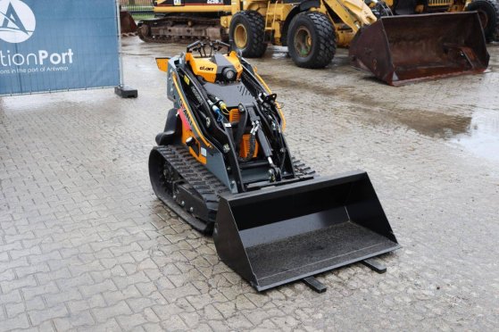 Skid steer loader Giant GS950T Diesel 2025 Giant GS950T Compact Track Loader 2025 2 image 7