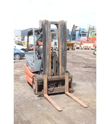 Linde E30-01 Electric Forklift 3000kg 7m 1998 E30-01 1998 2 Forklift image 7