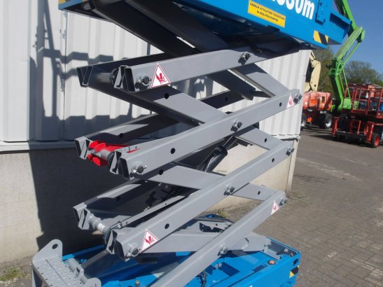 Genie GS-1330M Electric Scissor Lift 5.90m 2020 GS-1330M 2020 2 Scissor Lifts image 7