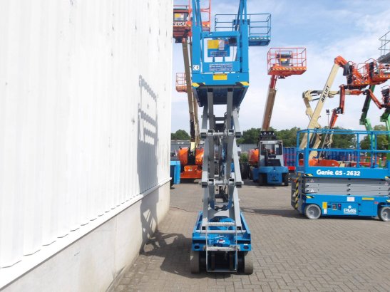Scissor Lift Genie GS-1532 Electric 6.60m 2014 GS-1532 2014 2 Scissor Lifts image 7