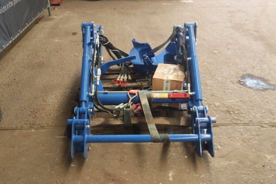 Solis 2400 Front Loader Solis 2400 2 image 7