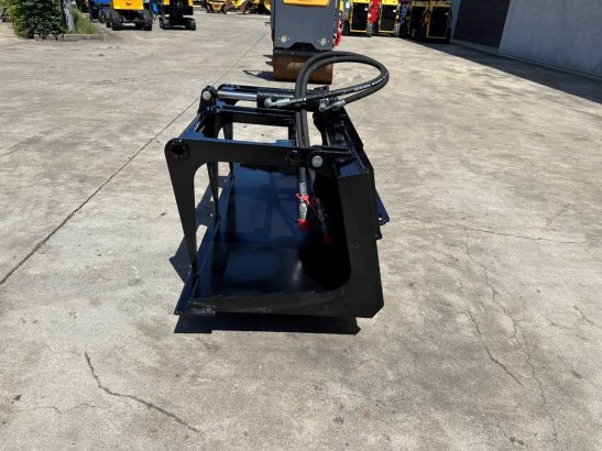 Pelican Bucket Giyi X-PG44 2026 New Fits Skid Steer Loader Giyi X-PG44 2026 1 image 7