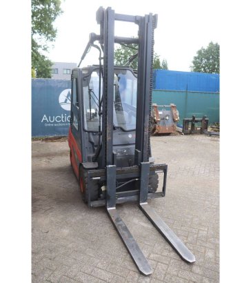 Forklift Fenwick-Linde E30-01 Electric 3000kg 2012 Fenwick-Linde E30-01 2012 2 Forklift image 22