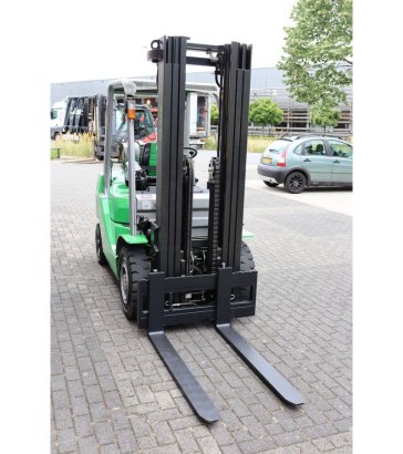 Forklift CESAB M325G LPG 2500kg 5.0m 2018 Cesab M325G 2018 2 Forklift image 7