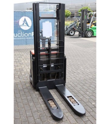 Stacker BT SWE140L Electric 1400kg 2.65m 2015 BT SWE140L 2015 2 image 7
