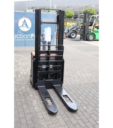 Stacker BT SWE140L Electric 1400kg 2.65m 2015 BT SWE140L 2015 2 image 7
