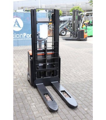 Stacker BT SWE140L Electric 1400kg 2.65m 2016 BT SWE140L 2016 2 image 7
