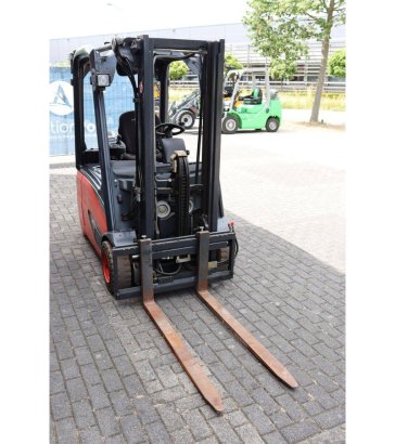 Linde E16-02 Electric Forklift 1600kg 4.0m 2016 E16-02 2016 2 Forklift image 7