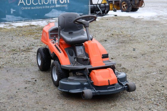 Zitmaaier Husqvarna R216 AWD Benzine 12.8kW 2016 R216 AWD 2016 2 image 22