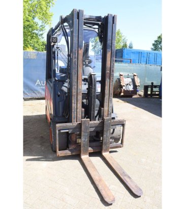 Linde E30HL-01/600 Electric Forklift 3000kg 4.87m 2015 E30HL-01/600 2015 2 Forklift image 22
