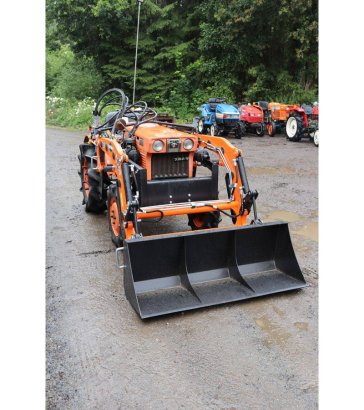 Kubota B7001 Mini Tractor Diesel 14 hp with front loader B7001 2 image 37