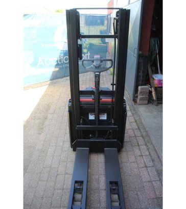 Stacker BT SWE140L Electric 1400kg 2.65m 2015 BT SWE140L 2015 2 image 7