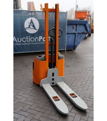 Still Electric Stacker 1000kg 1.86m 2 image 7
