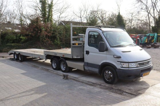 Iveco Daily 35C17 Diesel 166hp 2006 BE tractor with semi-low loader VELDHUIZEN P35-5A 2007 2 Lowloader semi-trailers image 7