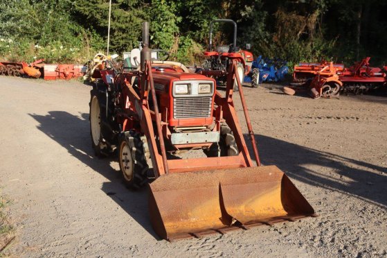 Yanmar YM1802D Mini Tractor Diesel 18hp with front loader YM1802D 2 Tractor Units image 7