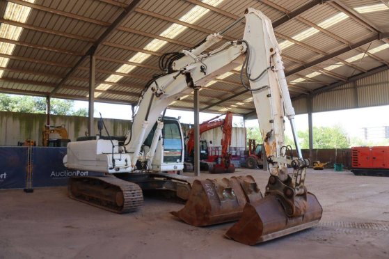 Crawler excavator Hyundai Robex 210LC-9 Diesel 193kW 2013 Robex 210LC-9 2013 2 Crawler Excavators image 7