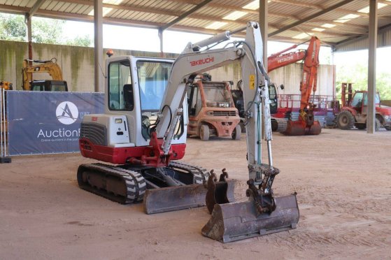 Crawler excavator Takeuchi TB235 Diesel 22kW 2019 TB235 2019 2 Crawler Excavators image 7