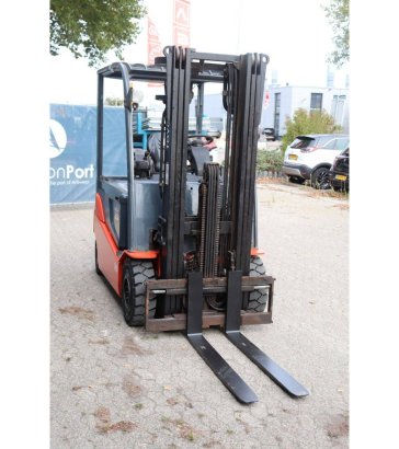 Toyota 8FBMT25 Electric Forklift 2500kg 5.5m 2013 8FBMT25 2013 2 Forklift image 7