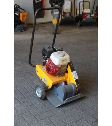 Giant GP1345G Petrol Vibratory Plate 2025 Giant GP1345G 2025 2 image 7