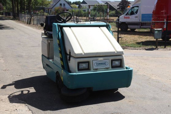 Sweeper Tennant 6400 Diesel 12kW 2002 TENNANT 6400 2002 2 image 7