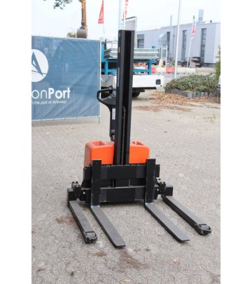 Stacker BT HWE100S Electric 1000kg 1.54m 2009 BT HWE100S 2009 2 image 22