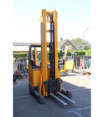 Jungheinrich ETV 114 Electric Reach Truck 1400kg 8.72m 2011 ETV 114 2011 2 image 7
