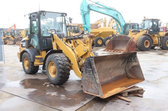 Caterpillar 907M Diesel Wheel Loader 2016 907M 2016 2 Wheel Loaders image 7