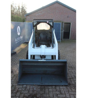 Skid steer loader Bobcat S130 Diesel 34.3kW S130 2 Wheel Loaders image 7