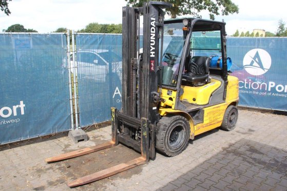 Forklift Hyundai 33L-7A LPG 2840kg 5.0m 2012 33L-7A 2012 2 Forklift image 7
