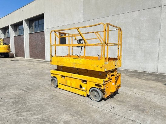 Scissor lift Haulotte Compact 8 Electric 2006 Haulotte Compact 8 2006 2 Scissor Lifts image 7