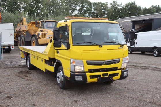 Tow truck Mitsubish 7C18 Diesel 175hp 2024 with loading platform 7C18 2020 2 image 7