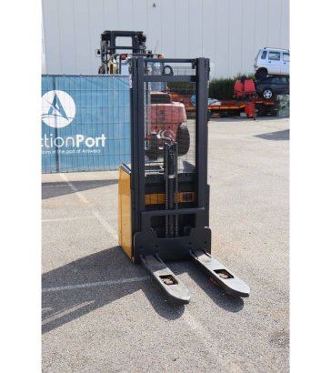 Linde L14 Electric Stacker 1400kg 2021 10042 2021 2 image 7