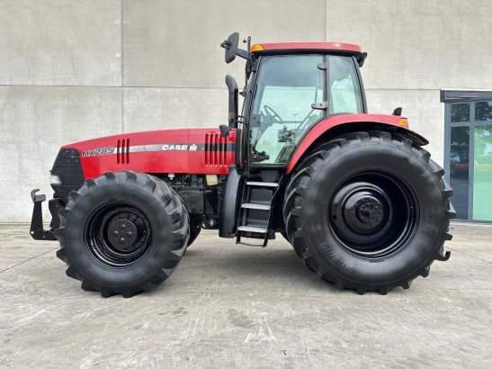 Agricultural tractor Case Magnum 285 IH Diesel 2004 Magnum 285 IH 2004 2 image 7