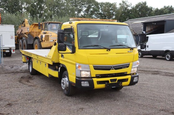 Tow truck Mitsubish 7C18 Diesel 175hp 2020 with loading platform 7C18 2020 2 image 7