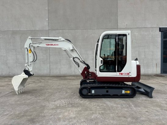 Midi excavator Takeuchi TB135 Diesel 2012 TB135 2012 2 Crawler Excavators image 7