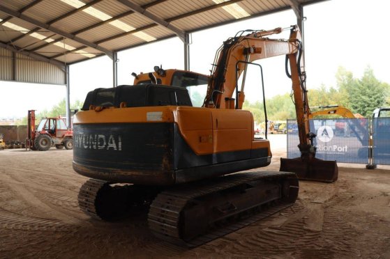 Crawler excavator Hyundai ROBEX140LC-9A Diesel 87kW 2014 ROBEX140LC-9A 2014 2 Crawler Excavators image 7