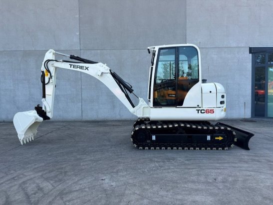 Midi excavator Terex TC65 Diesel 2011 TC65 2011 2 Crawler Excavators image 7