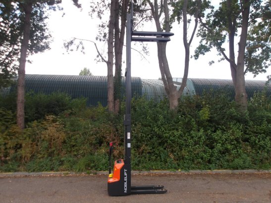 Noblelift SWB-130D Electric Stacker 1300kg 3.51m 2026 New Noblelift SWB-130D 2026 1 image 7