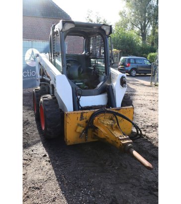 Bobcat S550 Diesel Skid Steer Loader 45.5kW 2017 with Demolition Hammer S550 2017 2 Wheel Loaders image 7