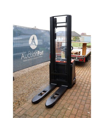 Toyota SWE140 Electric Stacker 1400kg 3.25m 2017 SWE140 2017 2 image 7