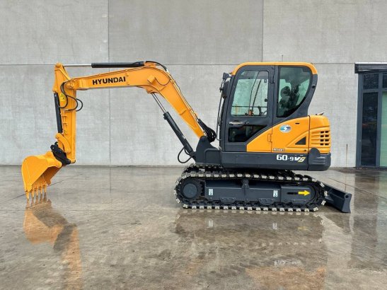 Midi excavator Hyundai R60VS Diesel 2016 R60VS 2016 2 Crawler Excavators image 7