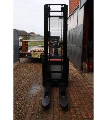 Toyota SPE120 Electric Stacker 1200kg 3.7m 2020 SPE120 2020 2 image 22
