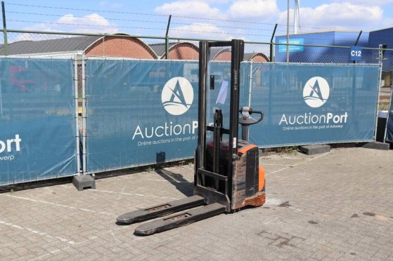 Stacker BT Electric 1600kg 2014 BT 2014 2 image 8