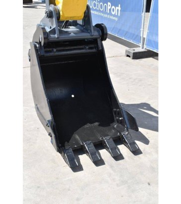 Kobelco E135SR Diesel Crawler Excavator E135SR 2 Crawler Excavators image 8