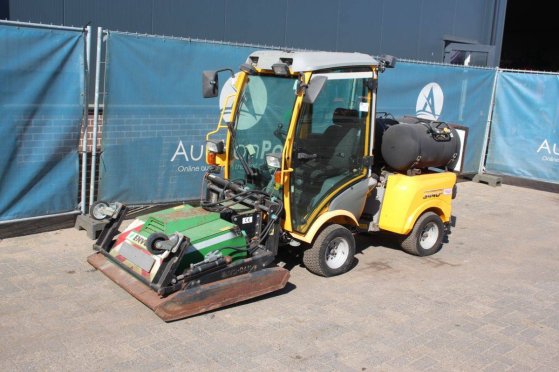 Heylens Belos TP 3440 Diesel Implement Carrier 2012 with Weed Burner Heylens Belos TP 3440 2012 2 image 8