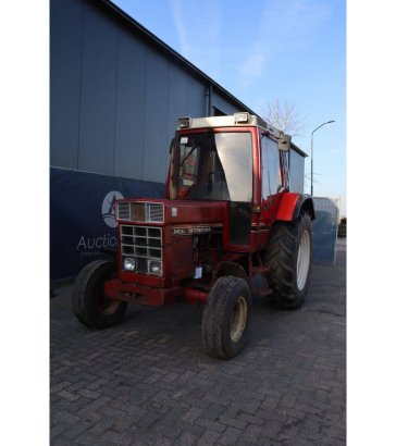 Tractor International 845 XL Diesel 60kW 1982 (Margin) International 845 XL 1982 2 image 8