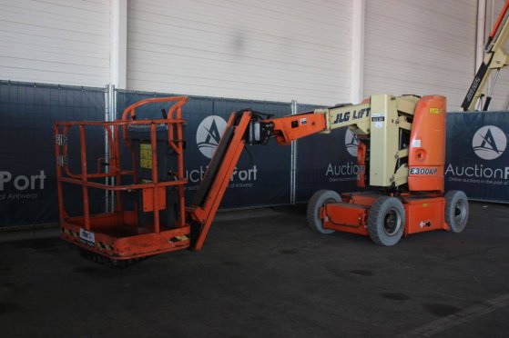 JLG E300AJP Electric Articulated Boom Lift 11m 2013 E300AJP 2013 2 image 8