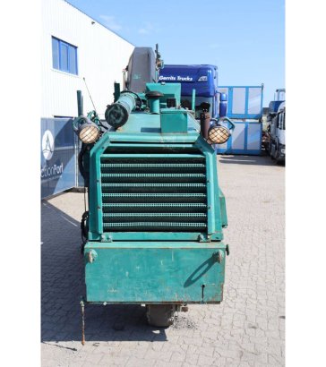 Wirtgen W 500 Diesel Asphalt Milling Machine 79kW 2000 with attachments W 500 2000 2 image 8